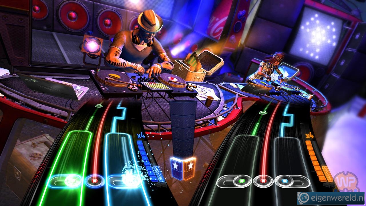 Screenshot van DJ Hero 2